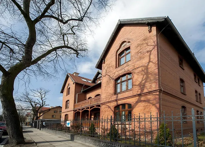 Przestronny Very Berry W Poznaniu Z Dwiema Sypialniami By Renters شقة