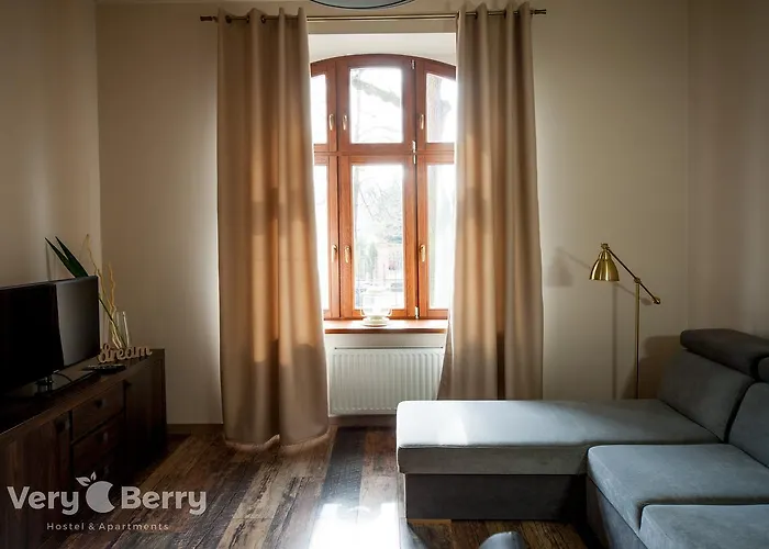 Przestronny Very Berry W Poznaniu Z Dwiema Sypialniami By Renters * بوزنان