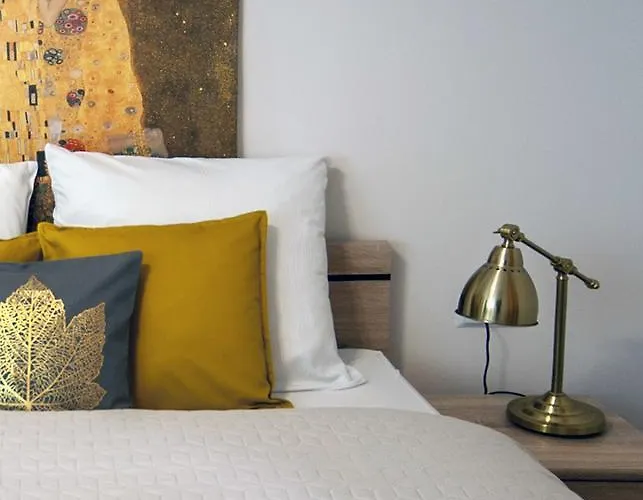 Przestronny Very Berry W Poznaniu Z Dwiema Sypialniami By Renters شقة *