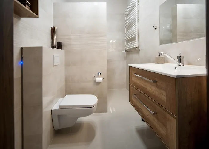 Przestronny Very Berry W Poznaniu Z Dwiema Sypialniami By Renters شقة بوزنان