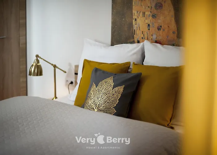 Przestronny Very Berry W Poznaniu Z Dwiema Sypialniami By Renters * بوزنان