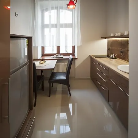 Lägenhet Przestronny Very Berry W Poznaniu Z Dwiema Sypialniami By Renters *