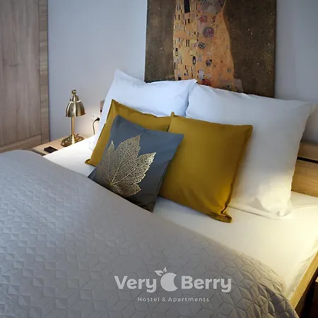 Lägenhet Przestronny Very Berry W Poznaniu Z Dwiema Sypialniami By Renters *